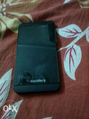 Only phone available. Blackberry z 10 original
