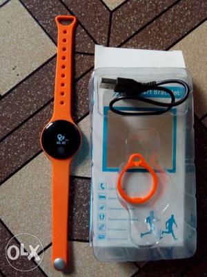 Round Orange Smart Bracelet With Pack