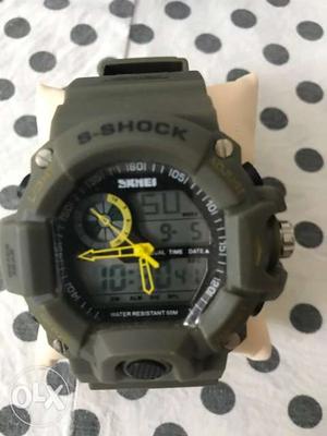 S Shock spors watch