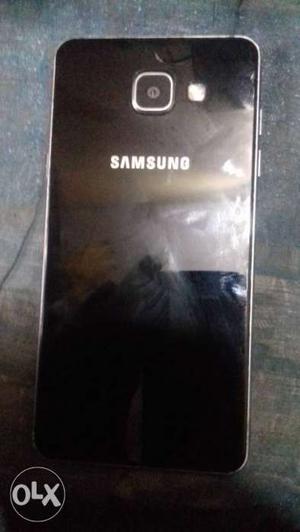 Samsung a gud condison with box charger