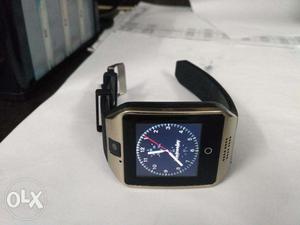Smart Watch With Camera, Sim Slot And Memory Slot in good
