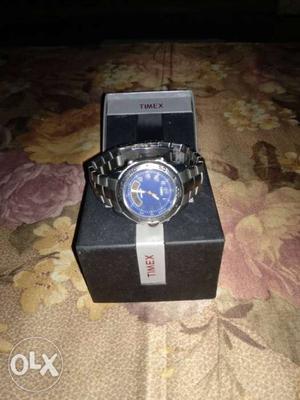 Two in one watch, fully mint condition with box.