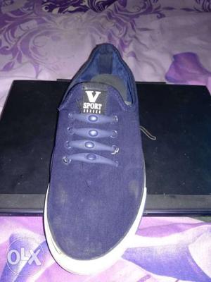 Unpaired Blue And White V Sport Low-top Sneaker With Box