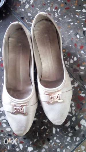 White Leather Close-toe Heeled Sandals