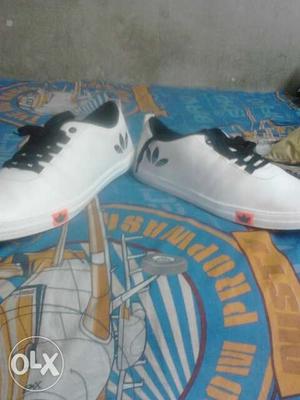 White adidas shoes for boys size:10
