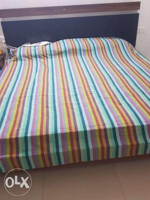 Double bed without storage. used for 3 years.