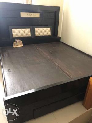 Heavy King size bed - 2 months old