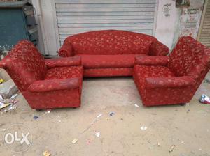 Old 5 seater sofa set, good condition urgent