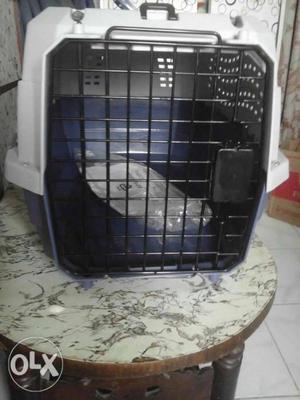 Pet carrier for dog and cats, brand new unused,