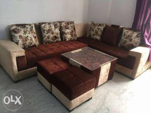 Sofa set + centre table + 2pc pufy