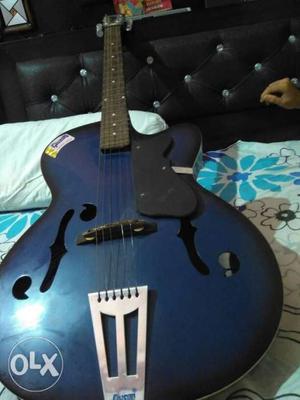 4 months old guitar in brand new condition with