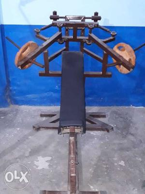 Black And Brown Gym Equipment