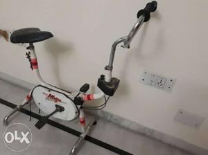 Exercise bicycle, very good condition, one year