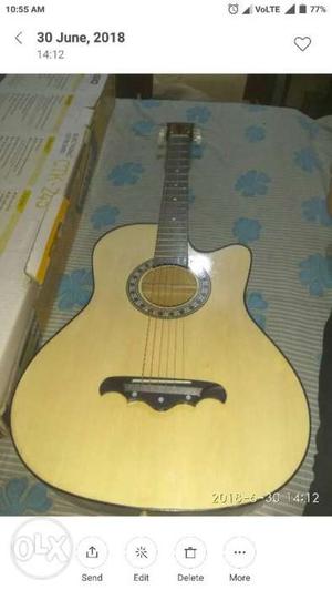 Perfect condition guitar only 15 day old giving