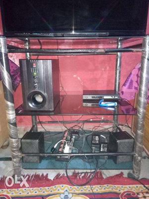 Speaker system with bluetooth
