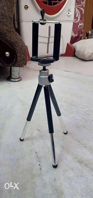 Tripod mobile stand new