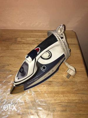 White And Black Electric Clothes Iron
