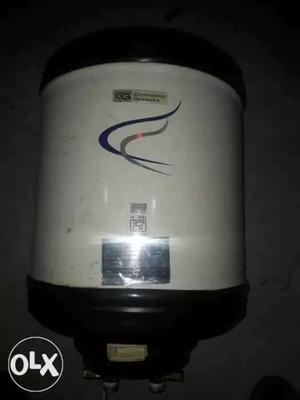 White And Black Electronic Water Heater