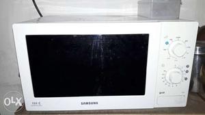 White Samsung Microwave Oven With Box