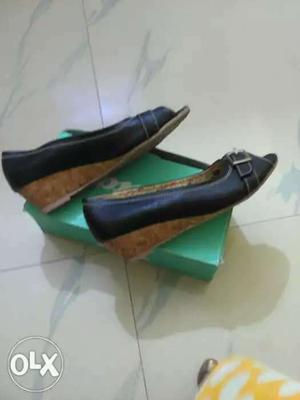 Bata shoes for sale size 7.