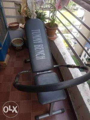 Black Tummy Bench Press