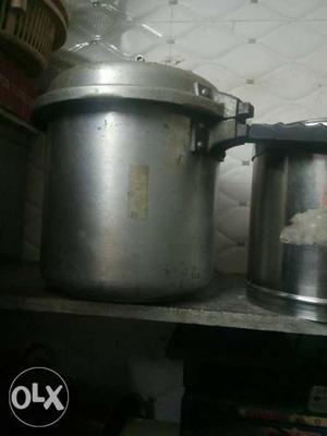 Gray Stainless Steel Pressure Cooker