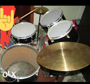 New drum set only 20days old at lowest price