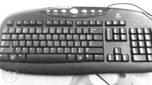Original logitech keyboard working very nicely.