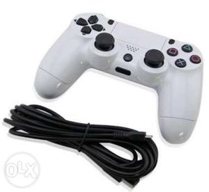 Ps4 wired controller (white)