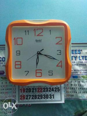 2 wall clock...i want to sell it..if u