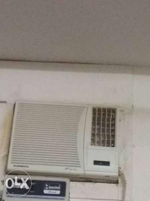 .8 ton & 1.5 ton O general Ac in new condition