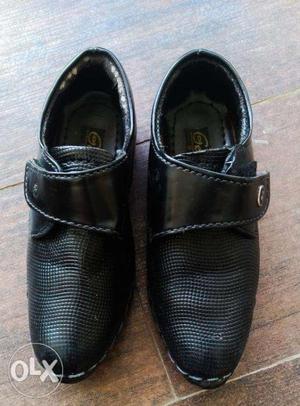 Black Shoes & Punjabi Jutti (both for Rs. 499)