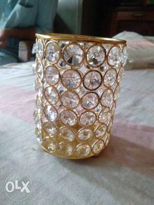 Gold Vase In Rampur