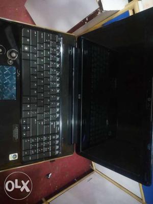 HP & dell laptops 2pc 3 GB Ram& 2gb hardisk