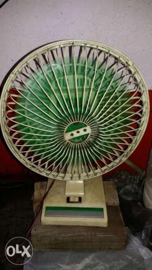 High speed desk fan. long chord. without