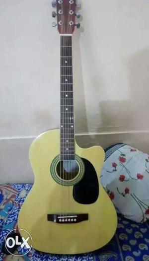 Kaps guitar for sale 6-7 mnths old.Bag available.