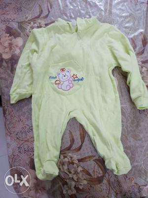 One pcs suit bran new 0 to 1yr