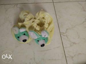 Pair Of Yellow-and-green Mouse Slip-on House Slippers