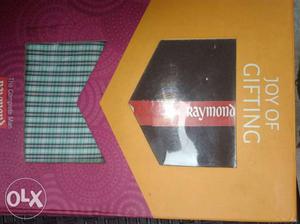 Raymond Gifting Box