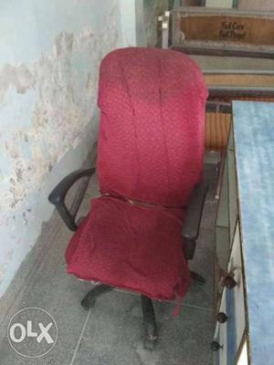 Revolving chair in new condition