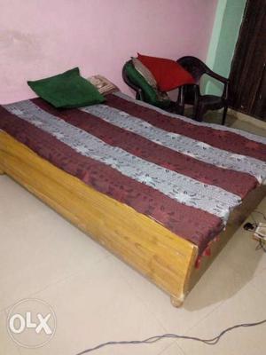 4/6 box bed with mattress