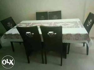 6 seater dining Table... urgeng sell