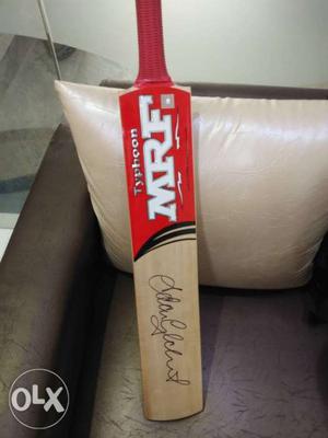 Adam Gilchrist Autograph in Bat with pictures