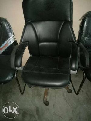 Black Leather Office Rolling Armchair