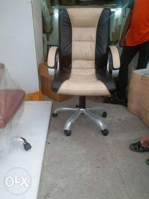 Brand new Executive chairs all type of Boss chairs