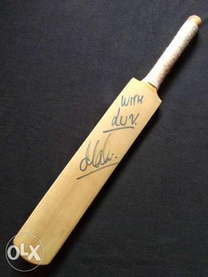 Brown Wooden Cricket Bat Dhoni Autograph original