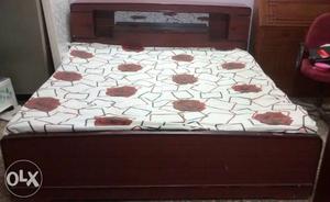 Double bed maroon colour 6ft x 6ft with cotton mattress