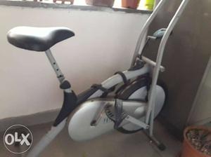 Exercise cycle in very good condition. only belt