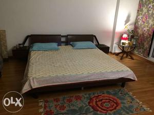 King size bed (solid wood) in good condition with