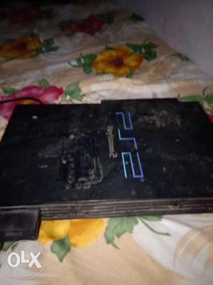 Ps2 game console with one remote and memory card